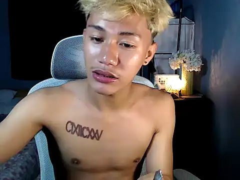 naughtyboyloy 0 online show from December 16, 2025, 6:23 pm