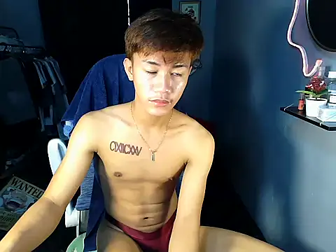 Snapshot of naughtyboyloy_0 chatting on June 11, 2026, 2:44 am naughtyboyloy 0 online show from June 11, 2026, 2:44 am