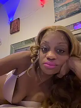 Snapshot of Angelbunnyy chatting on February 17, 2026, 12:24 pm Angelbunnyy online show from February 17, 2026, 12:24 pm