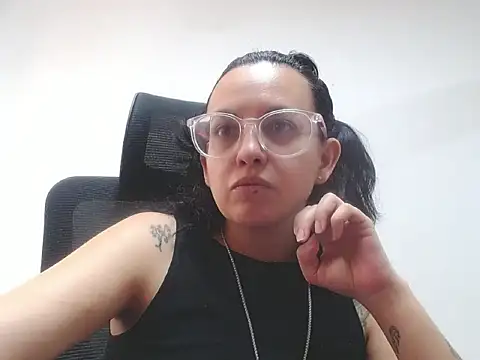 dalila macherano1 online show from September 26, 2025, 5:20 pm