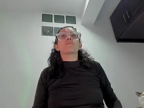 dalila macherano1 online show from October 16, 2025, 3:48 am