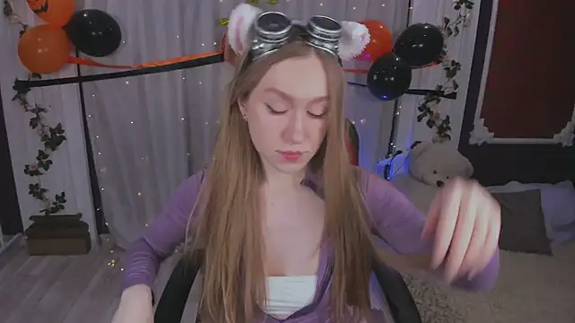 Snapshot of -Seava chatting on November 1, 2025, 4:34 pm -Seava online show from November 1, 2025, 4:34 pm