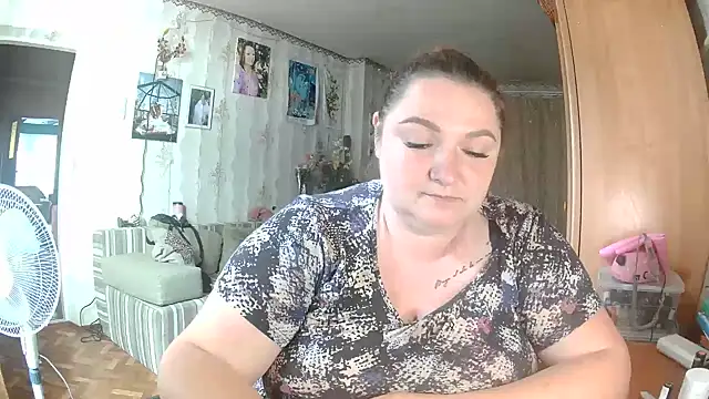 Snapshot of AngelQSky chatting on July 9, 2026, 3:22 pm AngelQSky online show from July 9, 2026, 3:22 pm