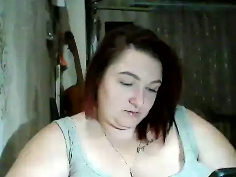 AngelQSky online show from November 6, 2025, 8:24 pm