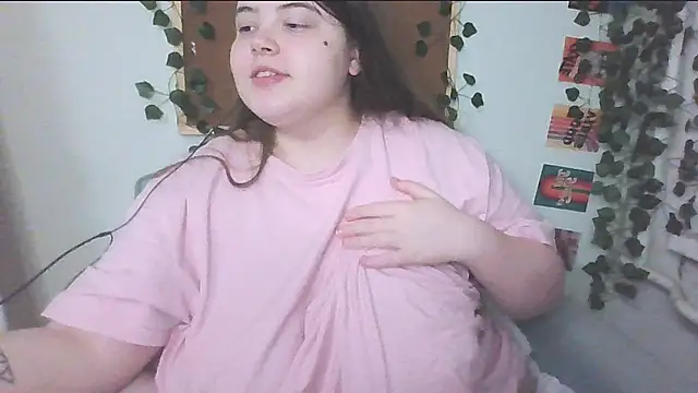 brattyprincessemma online show from October 21, 2025, 6:18 pm