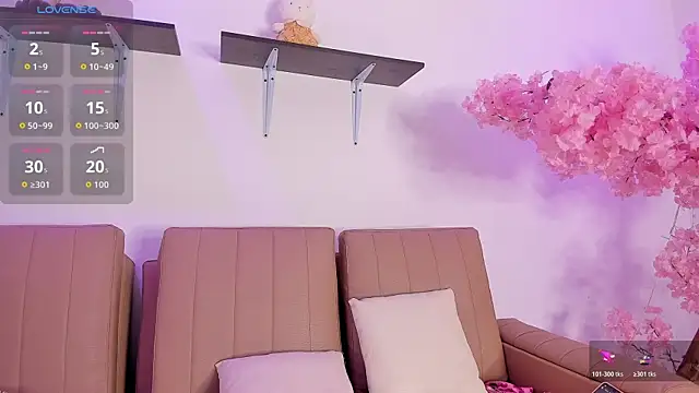 Doll Isa  online show from December 22, 2025, 6:52 pm