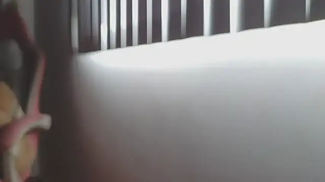 Snapshot of Crystal_Star_ chatting on October 28, 2025, 1:21 pm Crystal Star online show from October 28, 2025, 1:21 pm