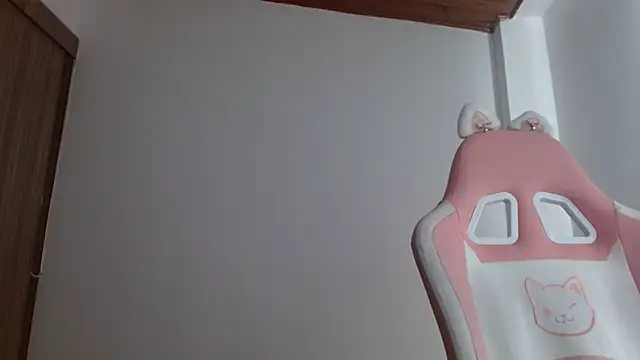 Snapshot of Crystal_Star_ chatting on September 20, 2025, 8:58 pm Crystal Star online show from September 20, 2025, 8:58 pm