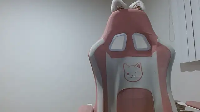 Snapshot of Crystal_Star_ chatting on September 19, 2025, 9:57 am Crystal Star online show from September 19, 2025, 9:57 am