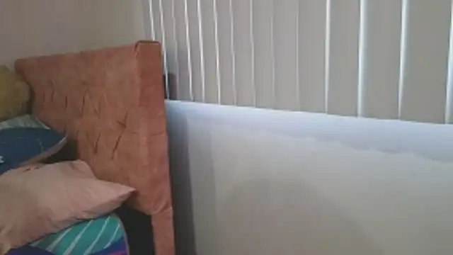 Snapshot of Crystal_Star_ chatting on November 5, 2025, 10:51 am Crystal Star online show from November 5, 2025, 10:51 am