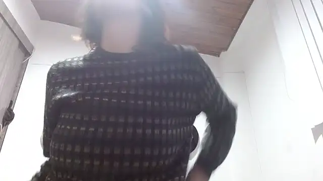 Crystal Star  online show from March 12, 2026, 12:38 am