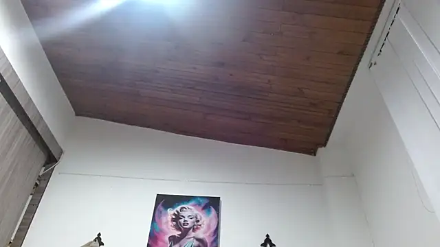 Crystal Star  online show from March 4, 2026, 11:18 am