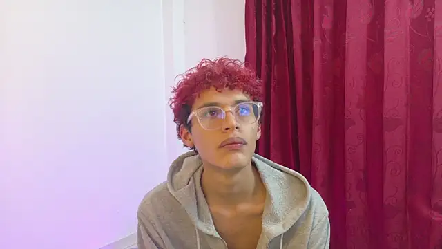 juliansexx online show from October 1, 2025, 9:03 am