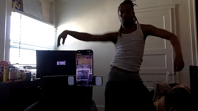 Diodre Benyoon online show from March 22, 2026, 11:28 pm