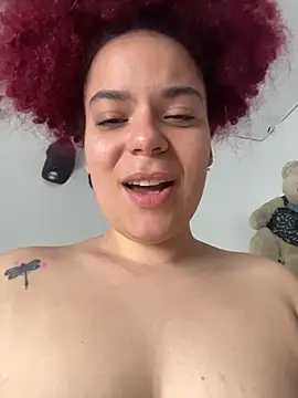 Enyagleam  online show from October 31, 2025, 7:21 pm