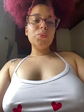 Snapshot of Enyagleam_ chatting on December 14, 2025, 9:31 pm Enyagleam online show from December 14, 2025, 9:31 pm