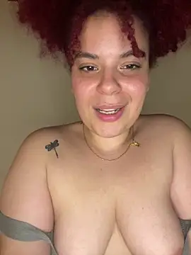 Enyagleam  online show from October 18, 2025, 3:19 am