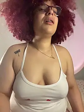 Snapshot of Enyagleam_ chatting on February 5, 2026, 3:13 am Enyagleam online show from February 5, 2026, 3:13 am