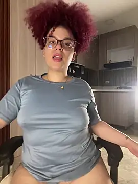 Snapshot of Enyagleam_ chatting on February 13, 2026, 2:00 am Enyagleam online show from February 13, 2026, 2:00 am