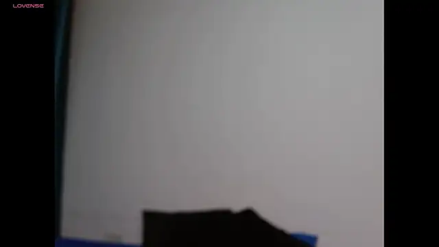 Gia Lee online show from November 14, 2025, 2:37 am