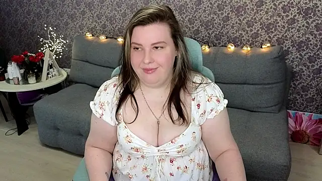 Snapshot of Lillit__ chatting on October 13, 2025, 8:54 pm Lillit online show from October 13, 2025, 8:54 pm