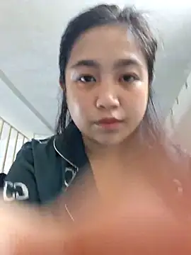 Snapshot of Minn-cute chatting on November 16, 2025, 1:05 pm Minn-cute online show from November 16, 2025, 1:05 pm