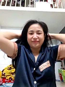 Snapshot of Minn-cute chatting on November 4, 2025, 2:59 am Minn-cute online show from November 4, 2025, 2:59 am