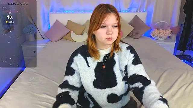 VelvetVixon online show from September 18, 2025, 6:22 pm