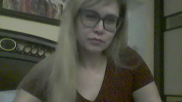 Crystal00Girl online show from October 31, 2025, 9:54 pm