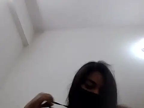 Little toy girl online show from October 26, 2025, 10:54 pm