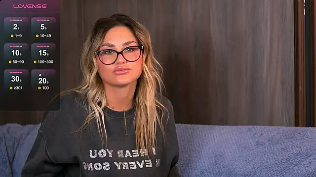 KayaAzur online show from October 7, 2025, 4:57 am