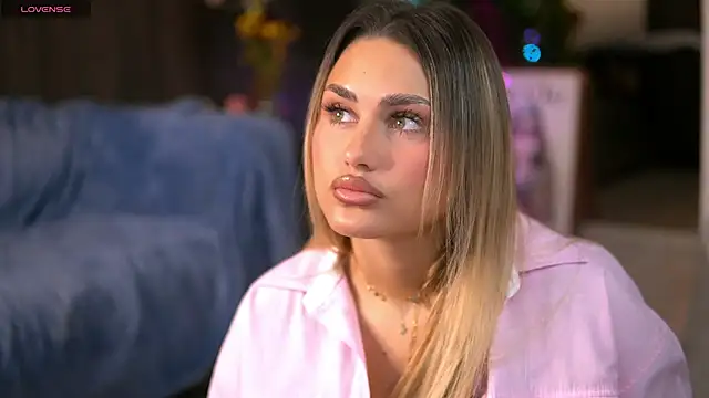 KayaAzur online show from November 6, 2025, 5:33 am