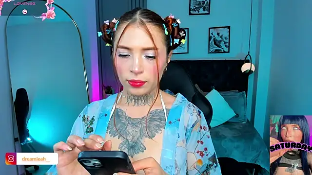 dreamleah  online show from January 17, 2026, 5:22 am