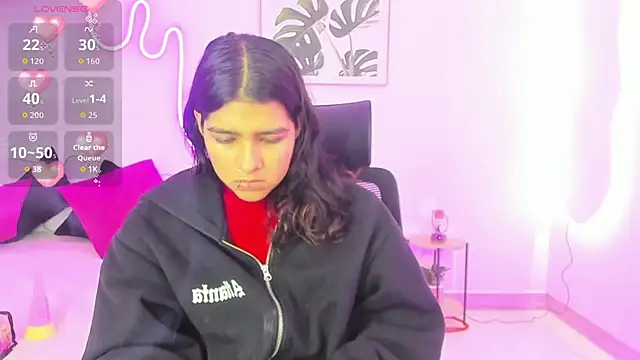 Cherrydollxx online show from October 9, 2025, 11:44 am