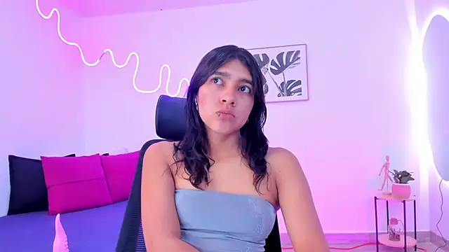 Cherrydollxx online show from September 20, 2025, 12:32 pm