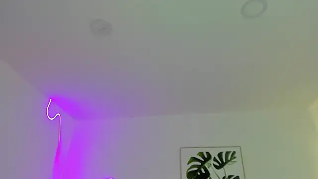 Cherrydollxx online show from October 22, 2025, 11:42 am