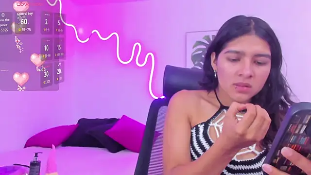 Cherrydollxx online show from October 6, 2025, 12:06 pm