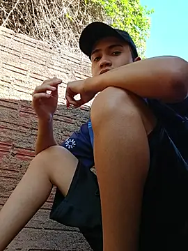 novinho safado   online show from May 19, 2026, 5:53 pm