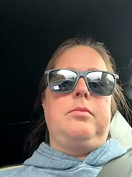 Snapshot of hornykitty1210 chatting on October 30, 2025, 4:15 pm hornykitty1210 online show from October 30, 2025, 4:15 pm