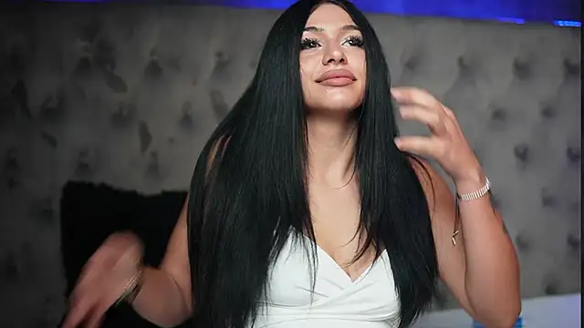 GiuliaSya online show from September 14, 2025, 8:42 pm