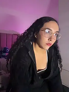 Snapshot of alehia_cute chatting on June 13, 2026, 11:13 pm alehia cute online show from June 13, 2026, 11:13 pm