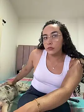 Snapshot of alehia_cute chatting on July 30, 2026, 9:47 pm alehia cute online show from July 30, 2026, 9:47 pm