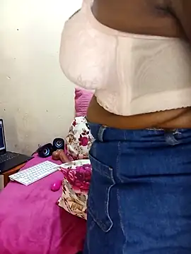 PRETTYJANE36 online show from December 2, 2025, 8:43 pm