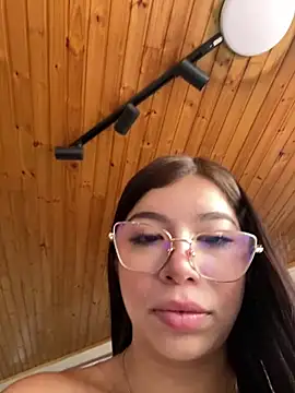 Maddy Piink online show from February 3, 2026, 8:58 pm