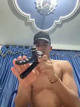 Snapshot of May_Blackx chatting on October 27, 2025, 3:40 am May Blackx online show from October 27, 2025, 3:40 am