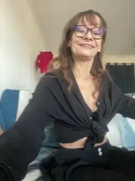 Chris06d22xh online show from November 29, 2025, 2:17 pm