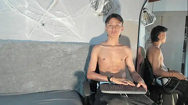 Daddy Darcks online show from October 28, 2025, 8:30 pm