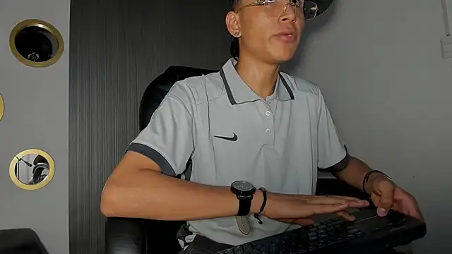 Daddy Darcks online show from October 2, 2025, 8:45 pm