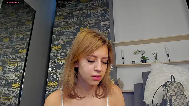 MaddieRay online show from September 20, 2025, 5:23 am
