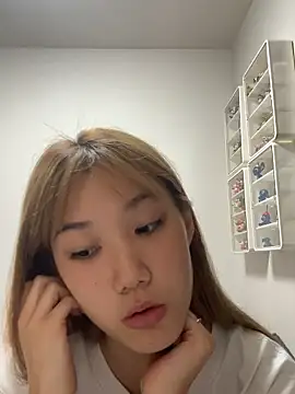 Yua h02 online show from October 6, 2025, 3:08 am